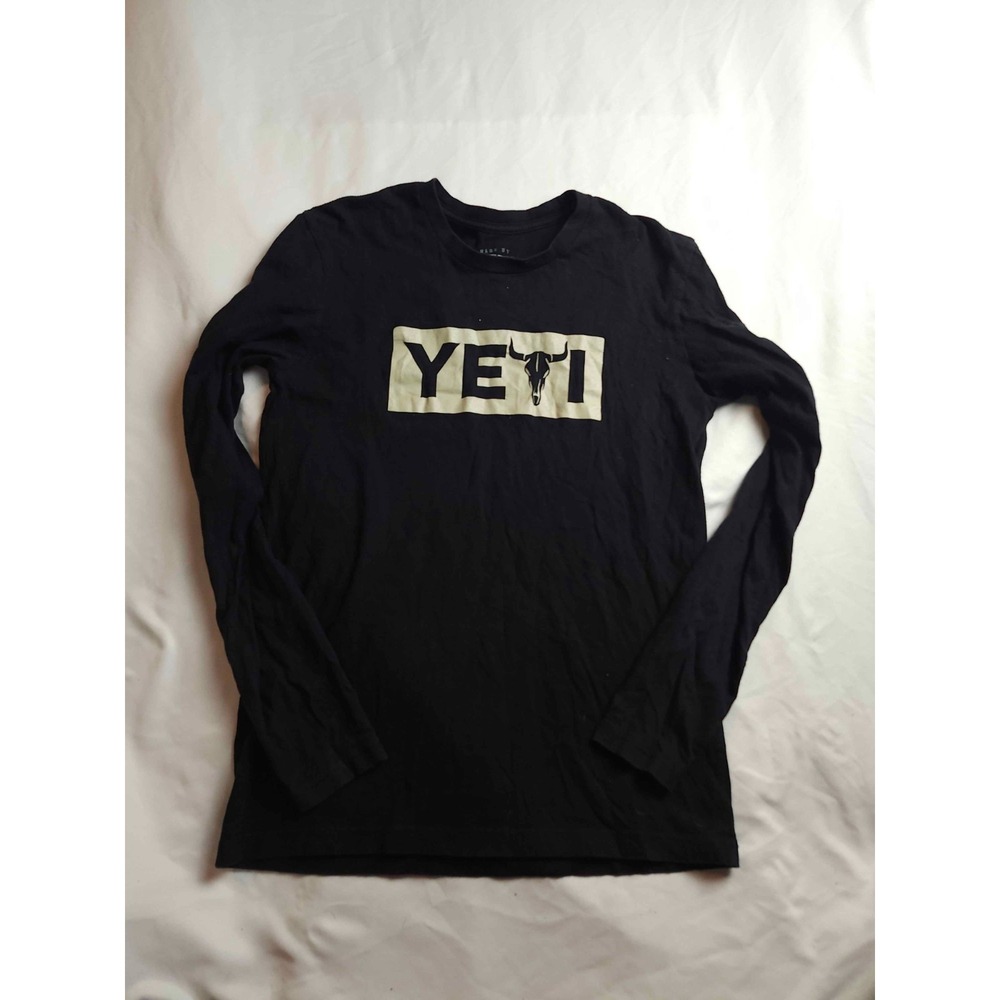 Yeti Graphic T Shirt Mens Size Small Black Jersey Outdoor Athleisure Long Sleeve